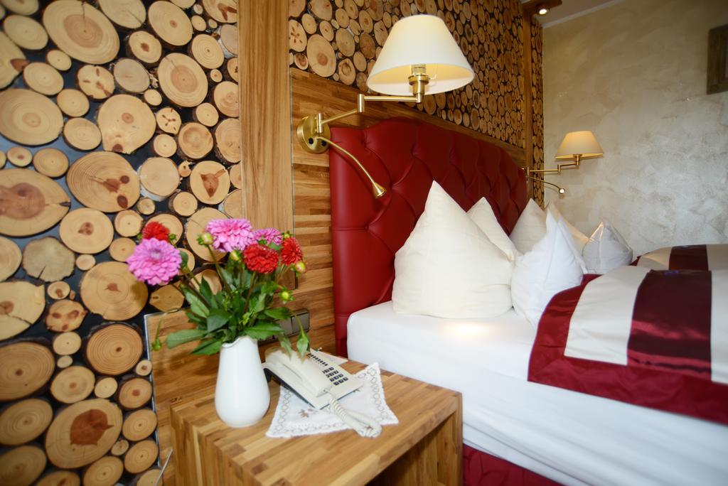 Hotel Krone Igelsberg Фройденштадт Екстер'єр фото