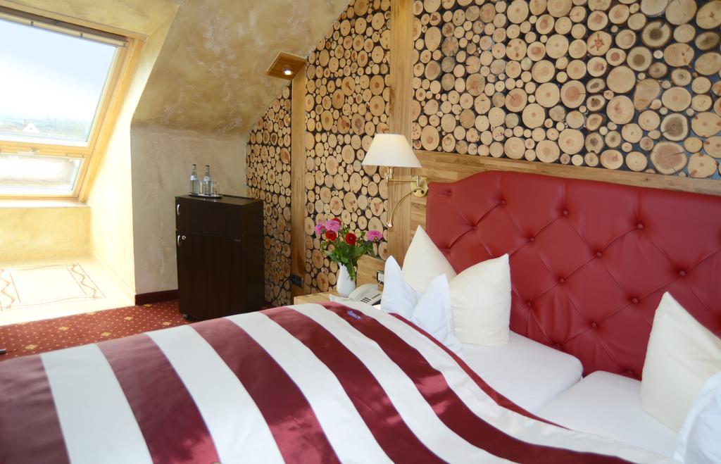 Hotel Krone Igelsberg Фройденштадт Екстер'єр фото