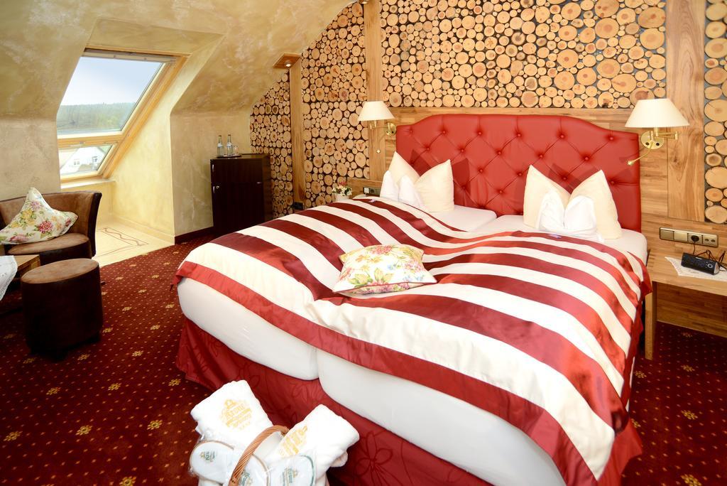 Hotel Krone Igelsberg Фройденштадт Екстер'єр фото