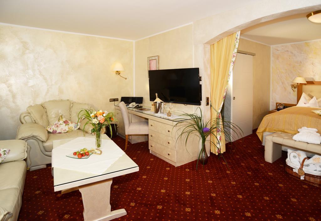 Hotel Krone Igelsberg Фройденштадт Екстер'єр фото